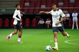 國足球的使 國足球的使